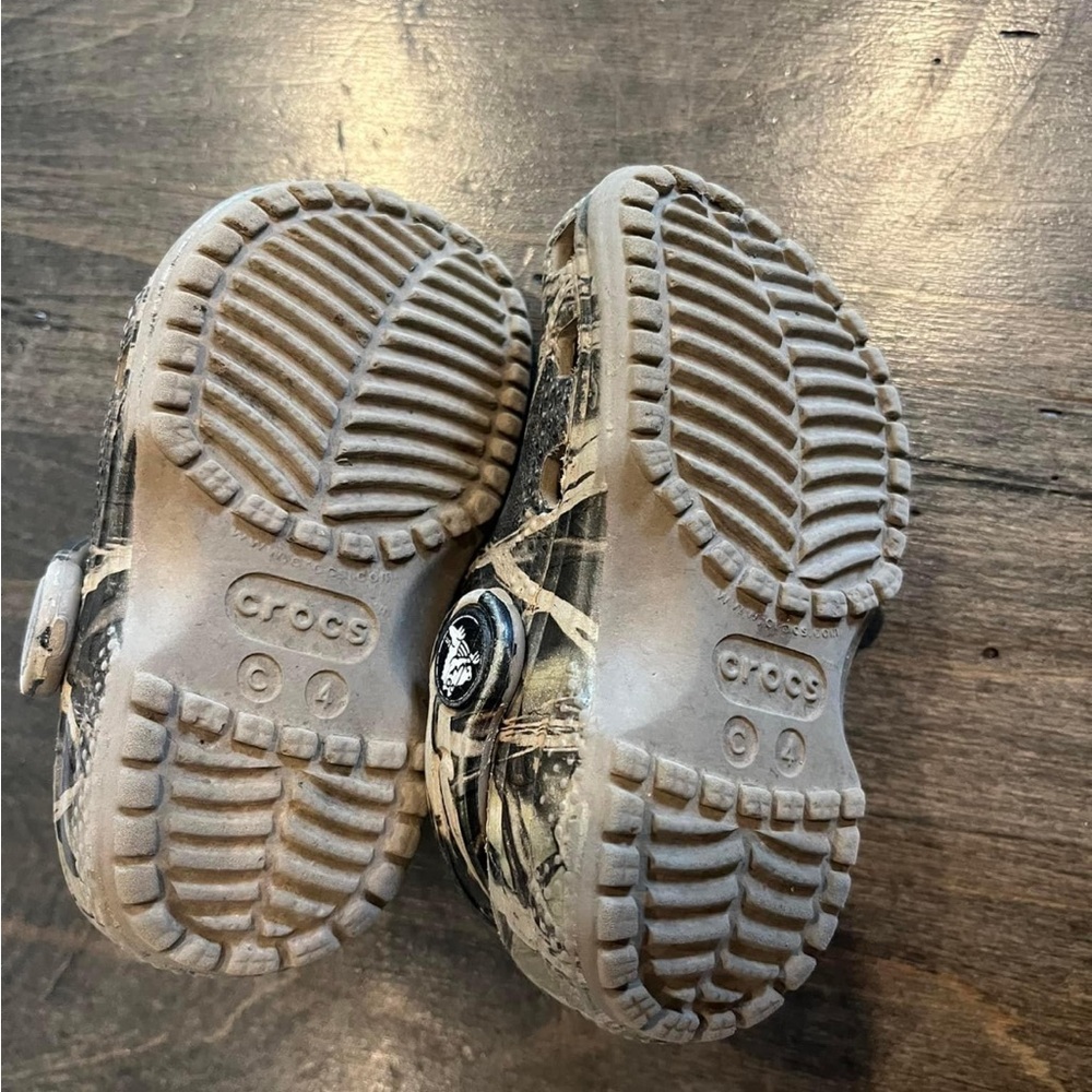 Toddler camo crocs!